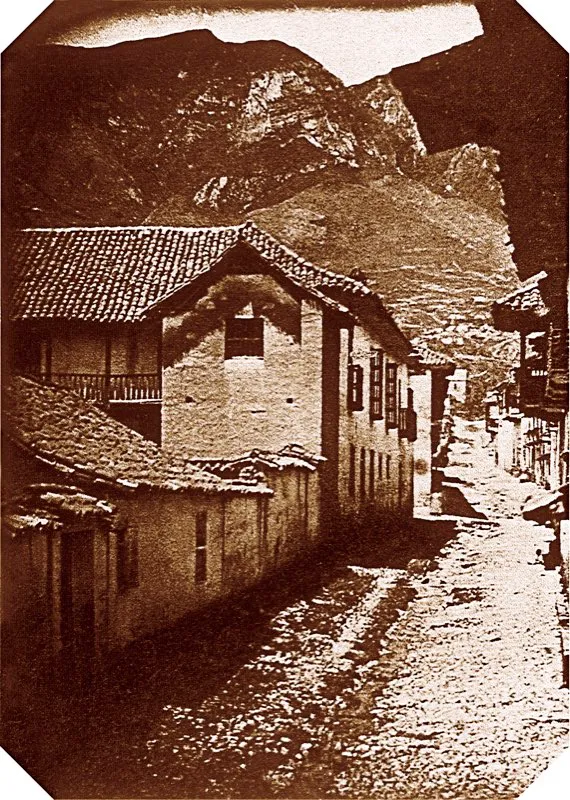 En 1842, el barn Jean-Louis Gros, ministro plenipotenciario de Francia en Bogot, tom la primera fotografa exterior que se conoce de Bogot, un daguerrotipo de la Calle de los Chorritos, actual calle 13 entre carreras 4. y 5., que equivocadamente se ha llamado Calle del Observatorio. 