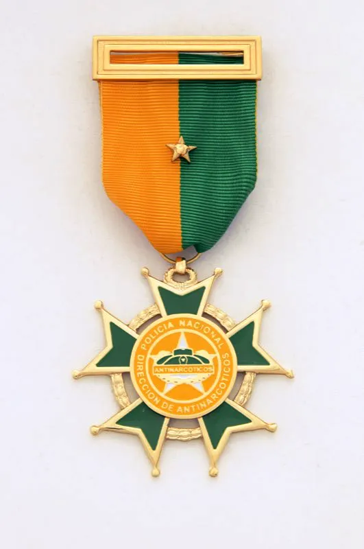 Medalla de la Direccin de Antinarcticos  Mayor Wilson Quintero Martnez. 