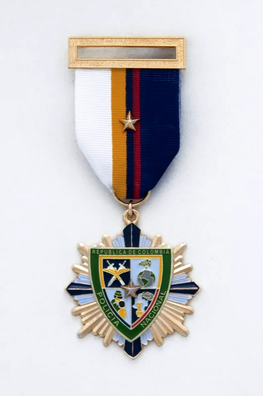 Medalla de la Direccin de Proteccin y Servicios Especiales  Cabo Segundo Luis Eduardo Pinto Fuentes. 